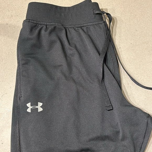 Size Large Black Under Armour sweat pants - Picture 3 of 5